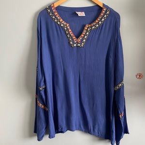 5/$25 Candies Boho Tunic Blouse Blue Size L